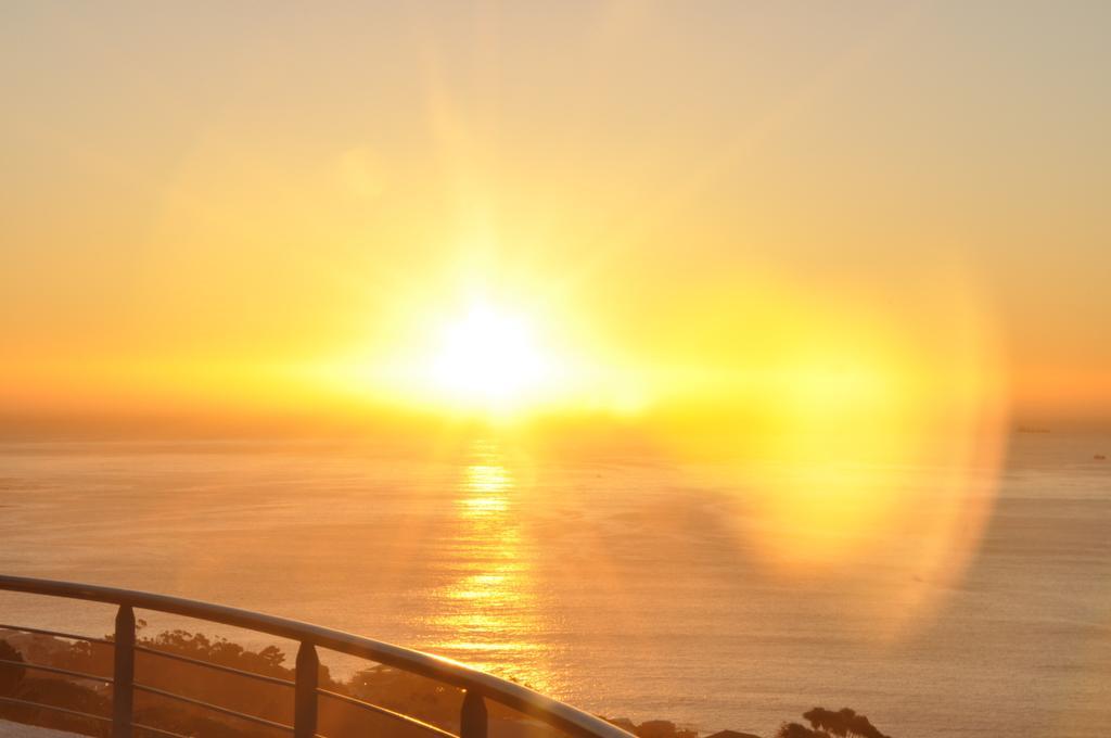 Bay Reflections Camps Bay Luxury Serviced Apartments Cape Town Rom bilde